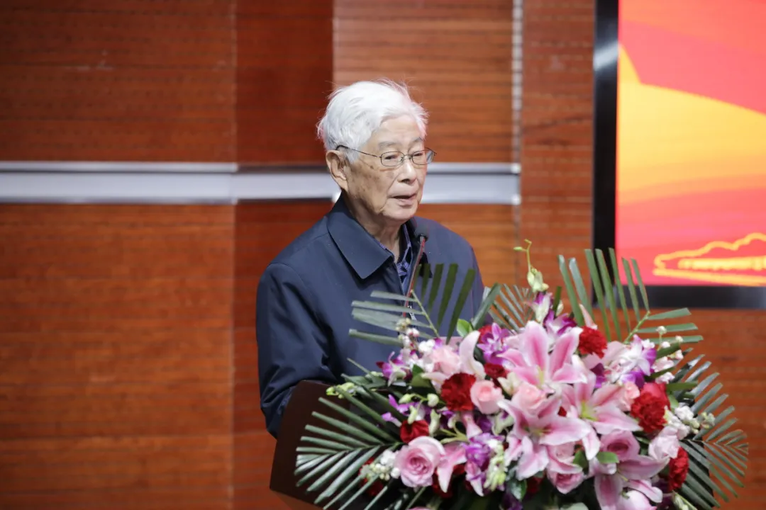0936365线路检测中心no1资深教授 顾明远先生.jpg