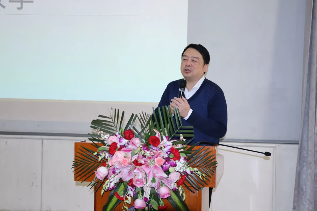 3736365线路检测中心no1第二附属中学正高级教师  何杰老师.jpg